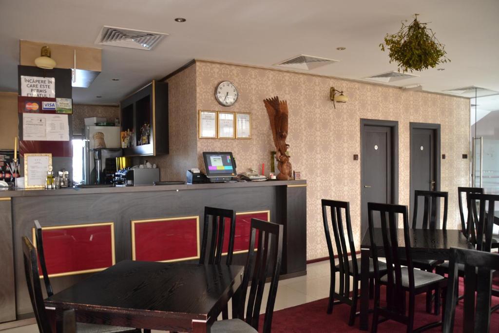 Hotel Condor Szörényvár Kültér fotó